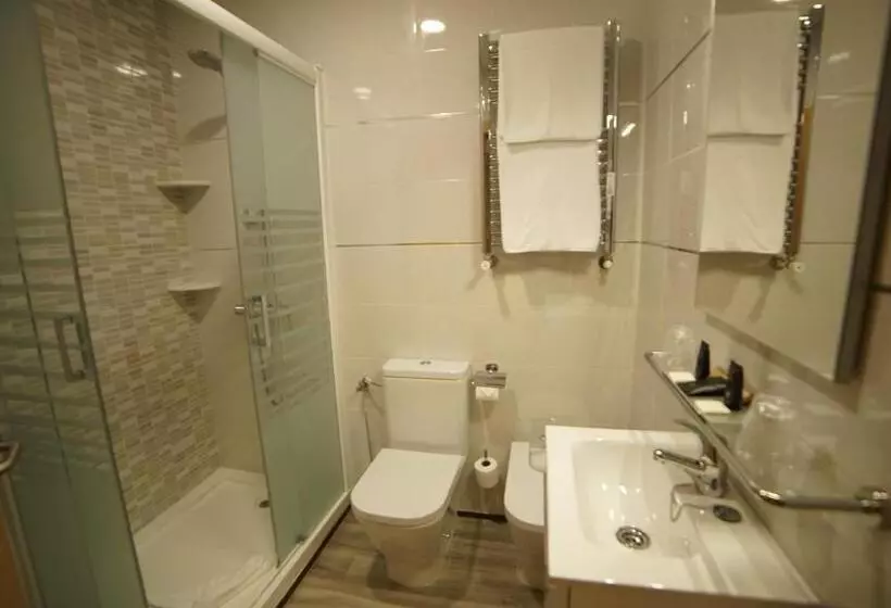 ホテル Infante Antequera