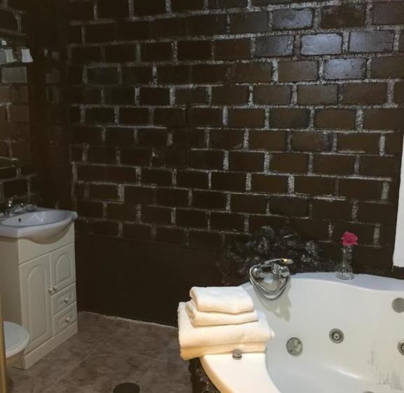 بنسيون El Castillo