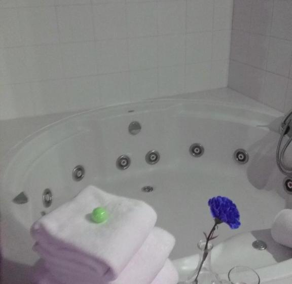 بنسيون El Castillo