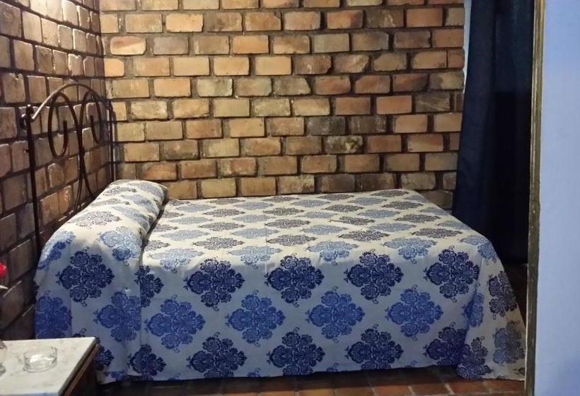 بنسيون El Castillo