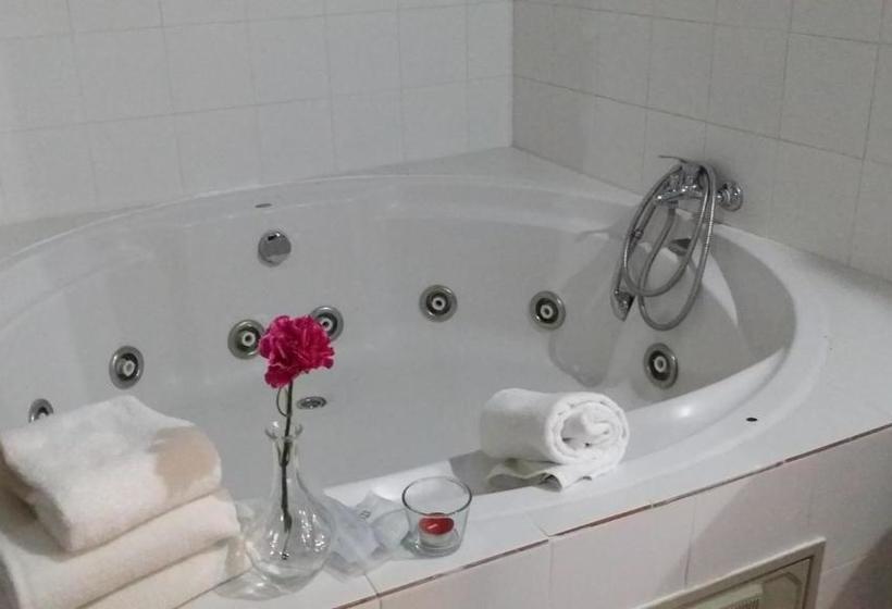 بنسيون El Castillo