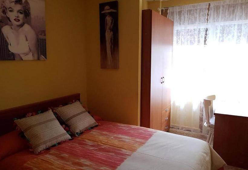 펜션 Hostal Foncalada