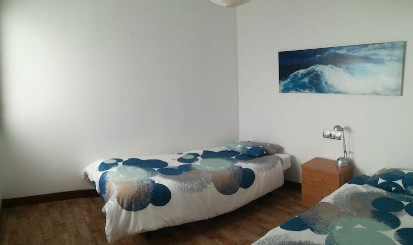 بنسيون Surfhouse Hostel Famara