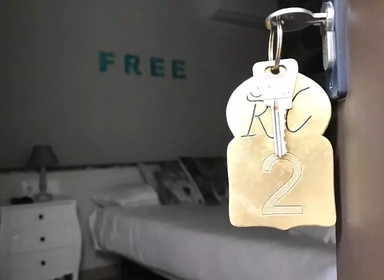 Majatalo Hostal Sant Roc