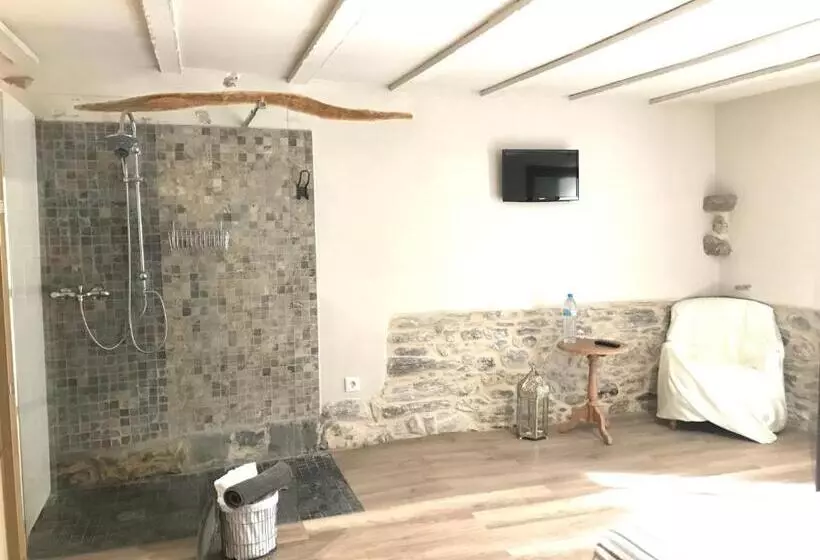 Majatalo Hostal Sant Roc