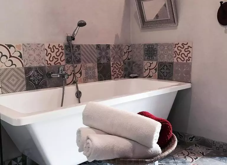 Majatalo Hostal Sant Roc