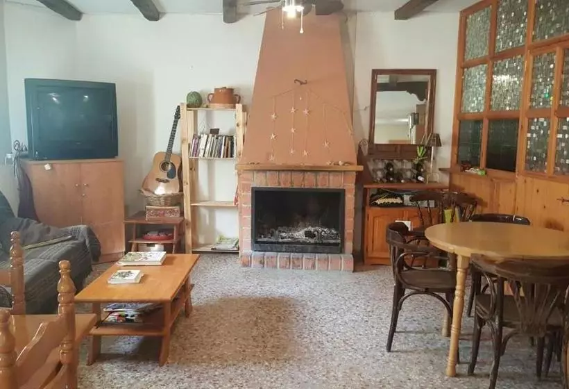 ペンション El Mijares