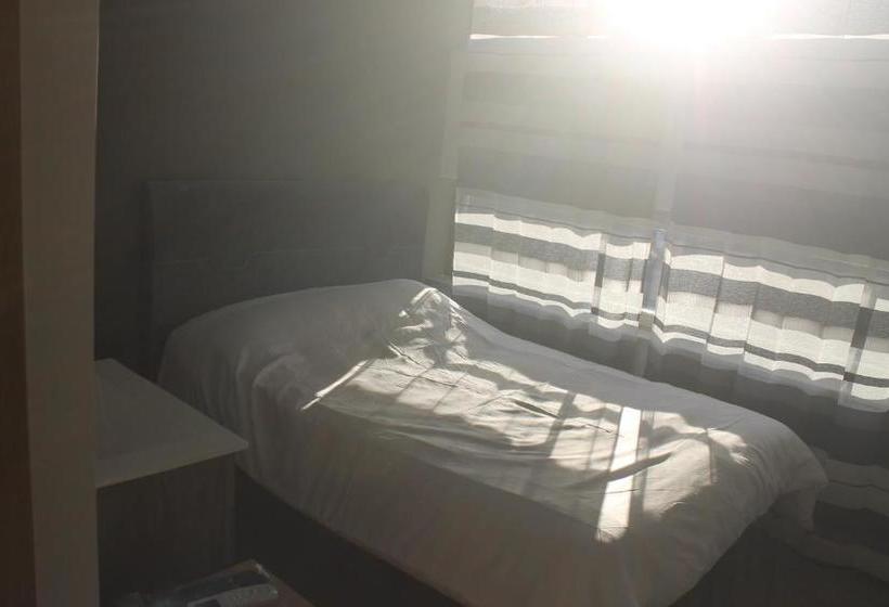 ペンション Golden 21