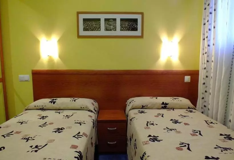 ペンション Hostal Los Claveles