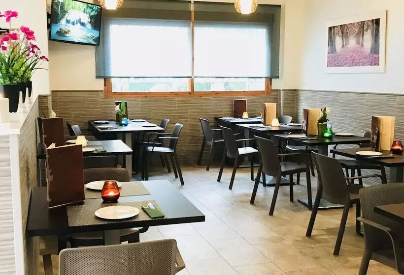 پانسیون El Jardin De Las Eras