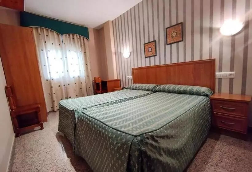 Retkeilymaja Hospedería Puerta De La Catedral