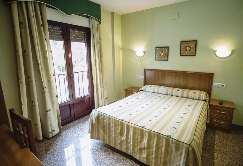 Retkeilymaja Hospedería Puerta De La Catedral