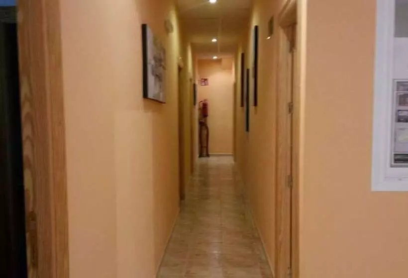 Majatalo Hostal Virgen Del Pilar