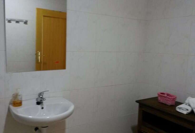 بنسيون Hostal Virgen Del Pilar