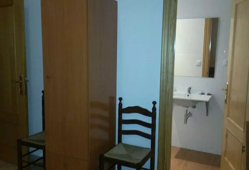 Majatalo Hostal Virgen Del Pilar