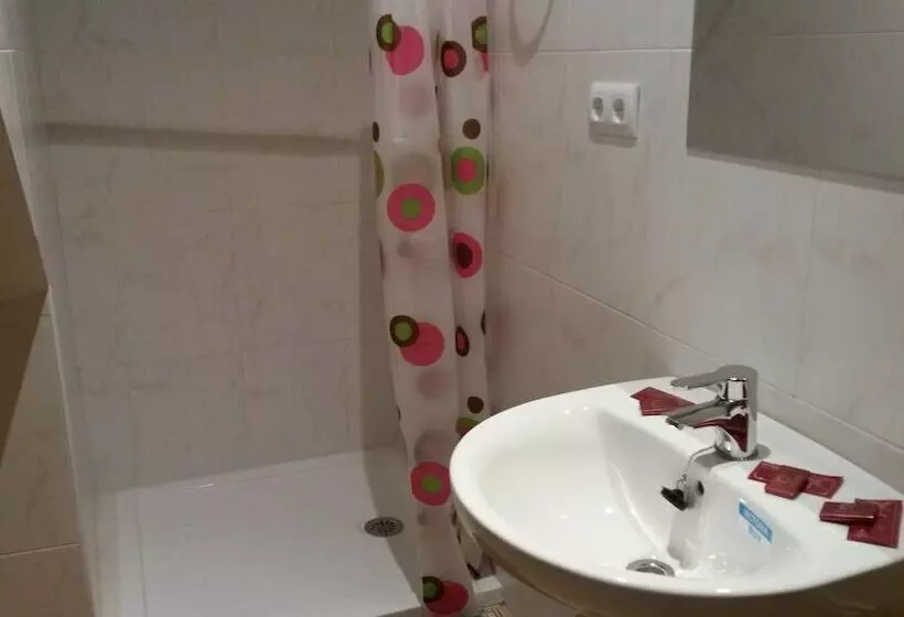 Majatalo Hostal Virgen Del Pilar