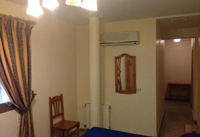 پانسیون Hostal Delfin Verde