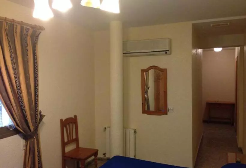 پانسیون Hostal Delfin Verde