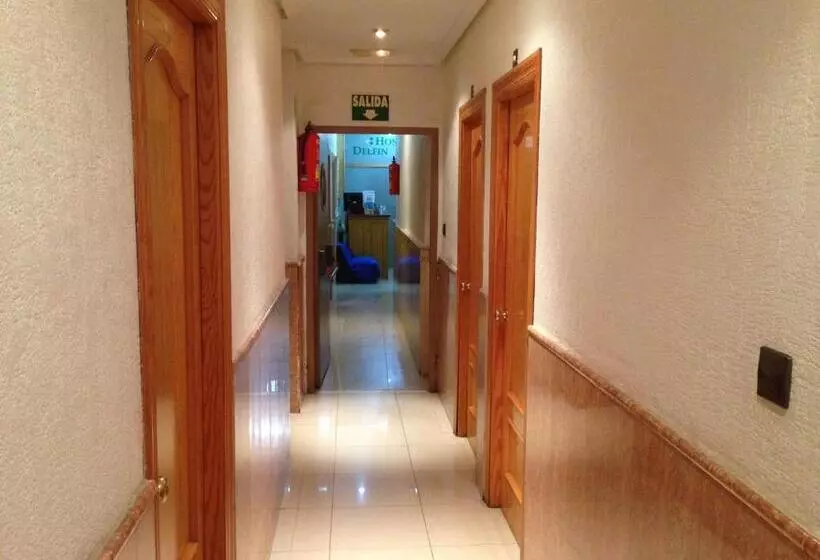 پانسیون Hostal Delfin Verde