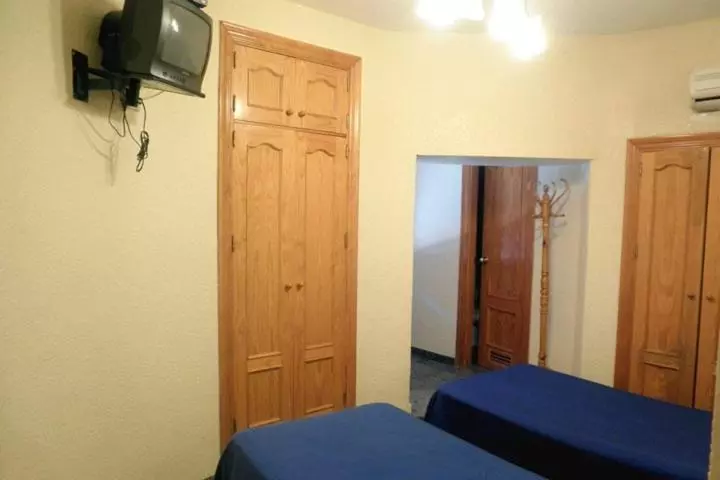 پانسیون Hostal Delfin Verde