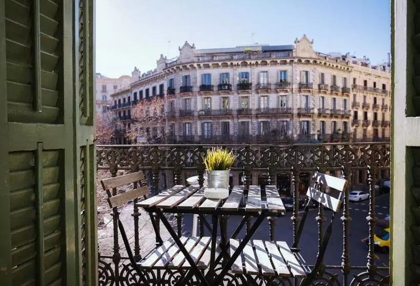 پانسیون Hostal Eixample