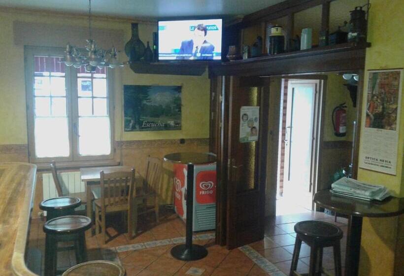 بنسيون Hostal Les Bedules