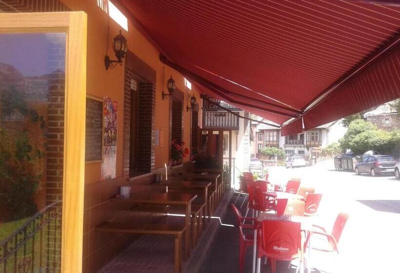 بنسيون Hostal Les Bedules