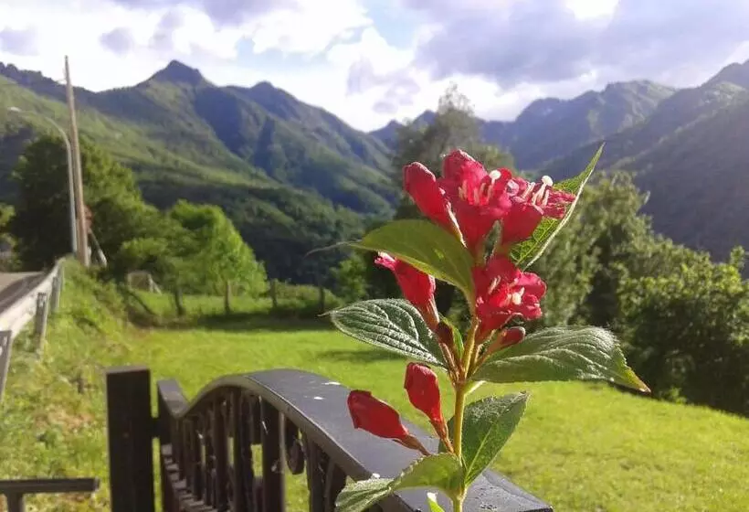 Majatalo Hostal Les Bedules