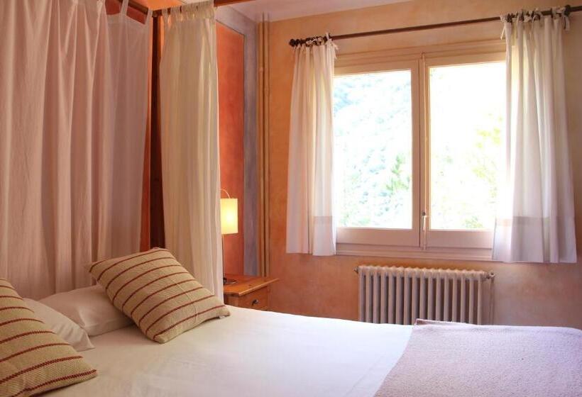 膳宿费 Hostal L´ou De Reig