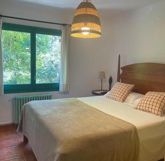 膳宿费 Hostal L´ou De Reig