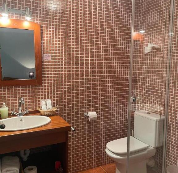 膳宿费 Hostal L´ou De Reig