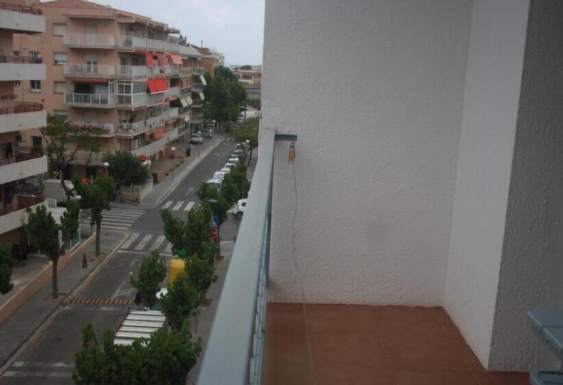 پانسیون Hostal Torre Mar