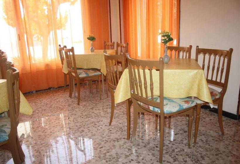 پانسیون Hostal Torre Mar