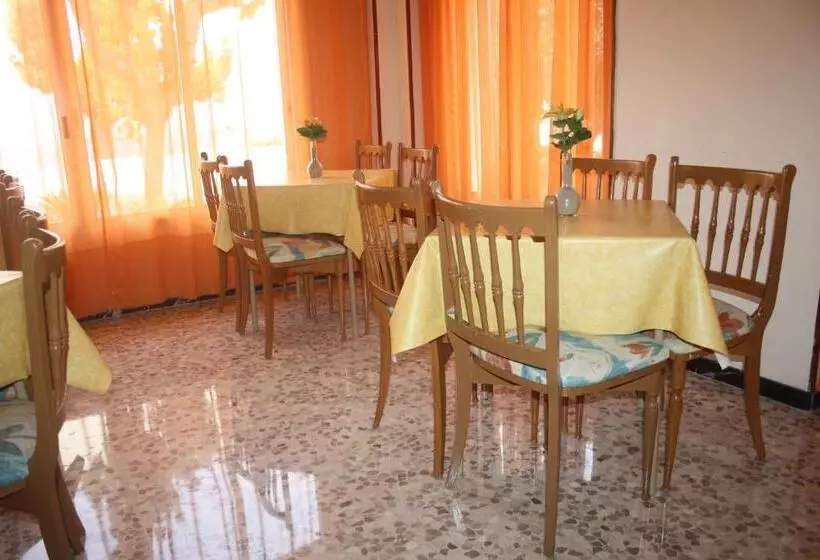 Majatalo Hostal Torre Mar