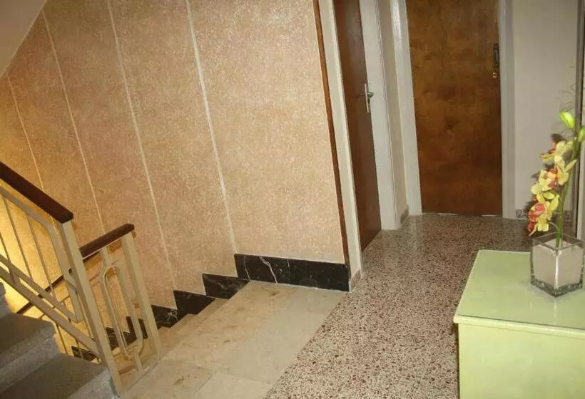 Majatalo Hostal Torre Mar