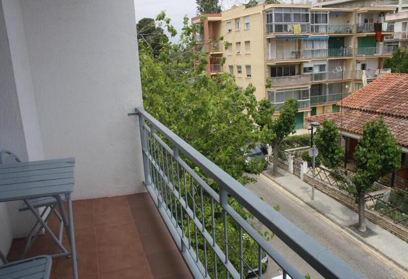 پانسیون Hostal Torre Mar