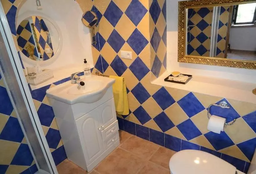 Majatalo Olivetum Colina