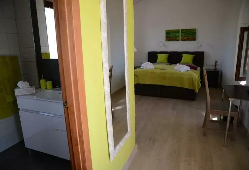 Majatalo Olivetum Colina