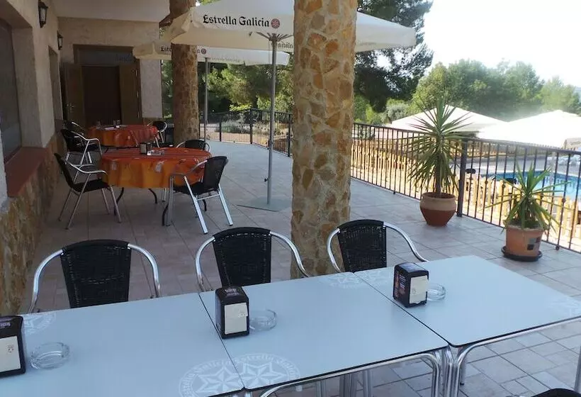 ホテル Restaurante Rural Cau Blanch