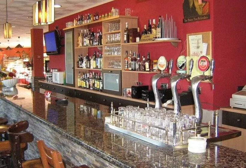 ホテル Restaurante Rural Cau Blanch