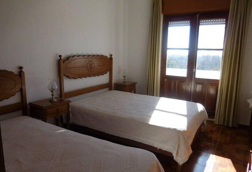 پانسیون Casa De Hóspedes Granifóia