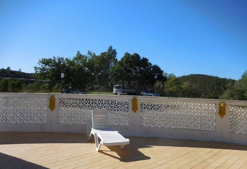 پانسیون Casa De Hóspedes Granifóia