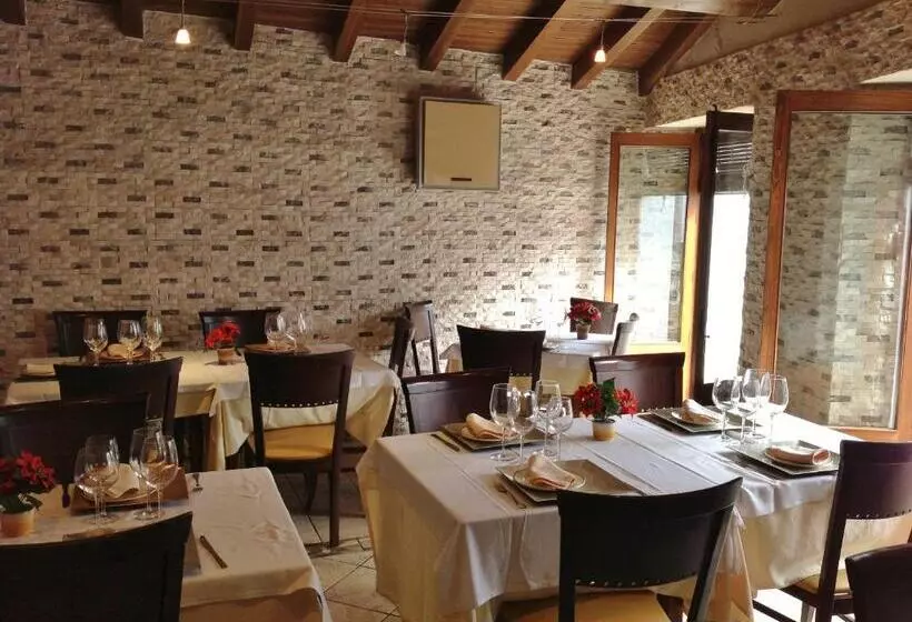 پانسیون Hostal Cerezo 2