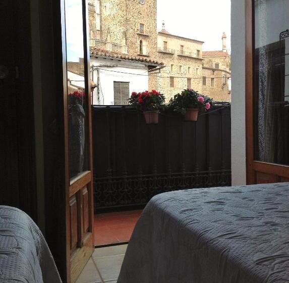 Pensão Hostal Cerezo 2