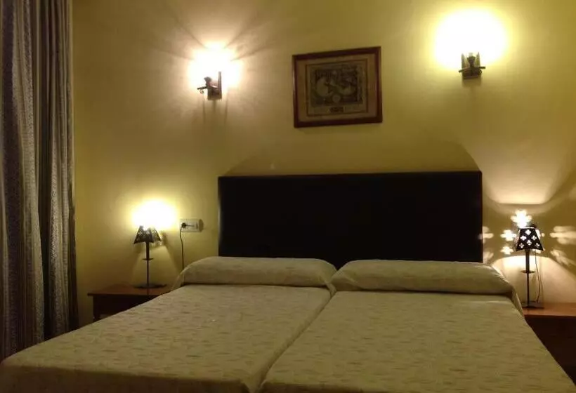 پانسیون Hostal Cerezo 2