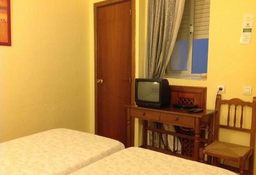 Pensão Hostal Cerezo 2