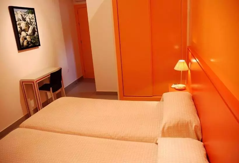 ペンション Hostal El Cardenillo
