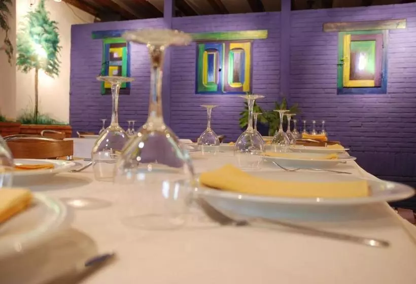 ペンション Hostal El Cardenillo