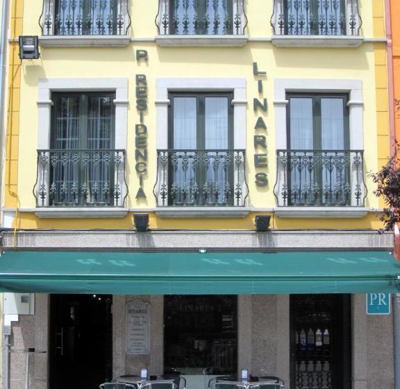 פנסיון Hostal Linares