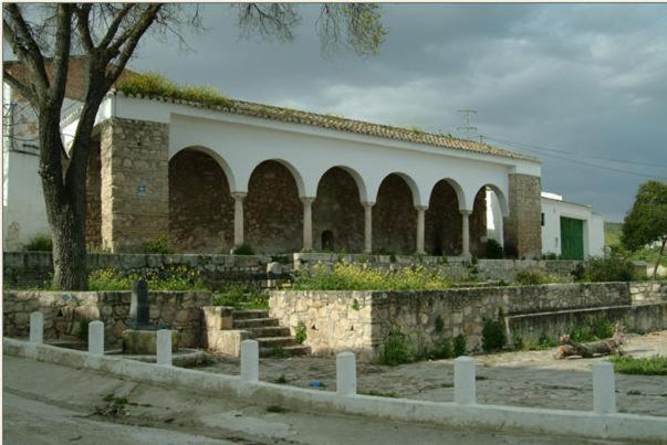 بنسيون Hostal Los Claveles